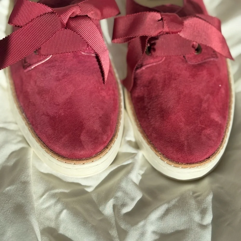UGG Burgundy Suede Loafers Classic Flats Size 6.5